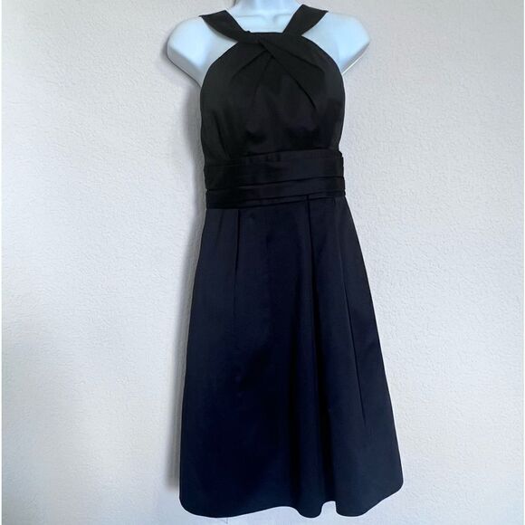 Beautiful cocktail/bridesmaid dress with Y neck and pockets, women’s size 4 - Picture 5 of 7